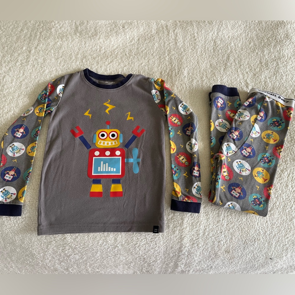 Robot Pajamas - size 4-6T Vaenait Baby